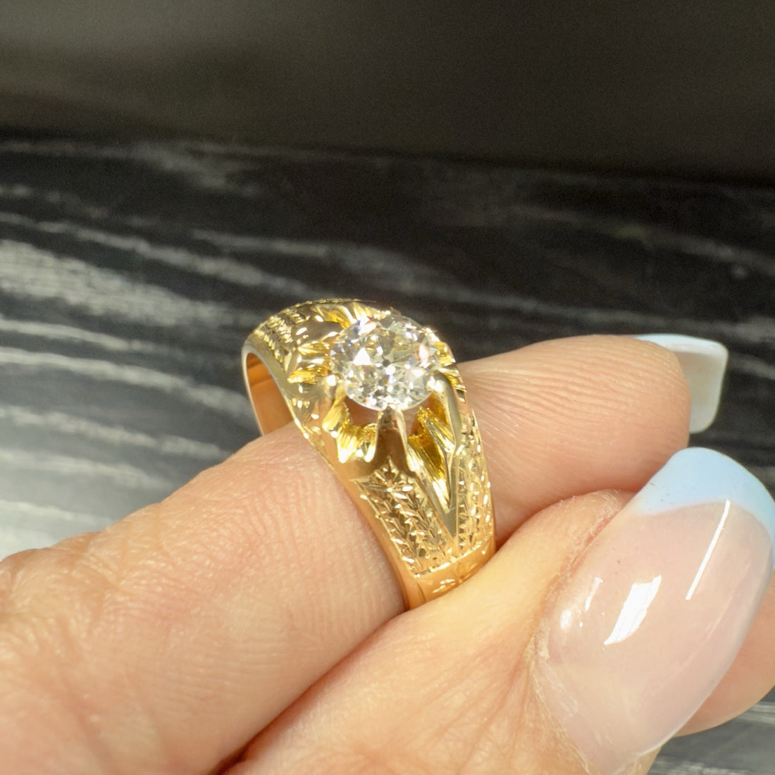 Antique 18k Yellow Gold Diamond Engraved Men's Ring, Preowned Sz.9