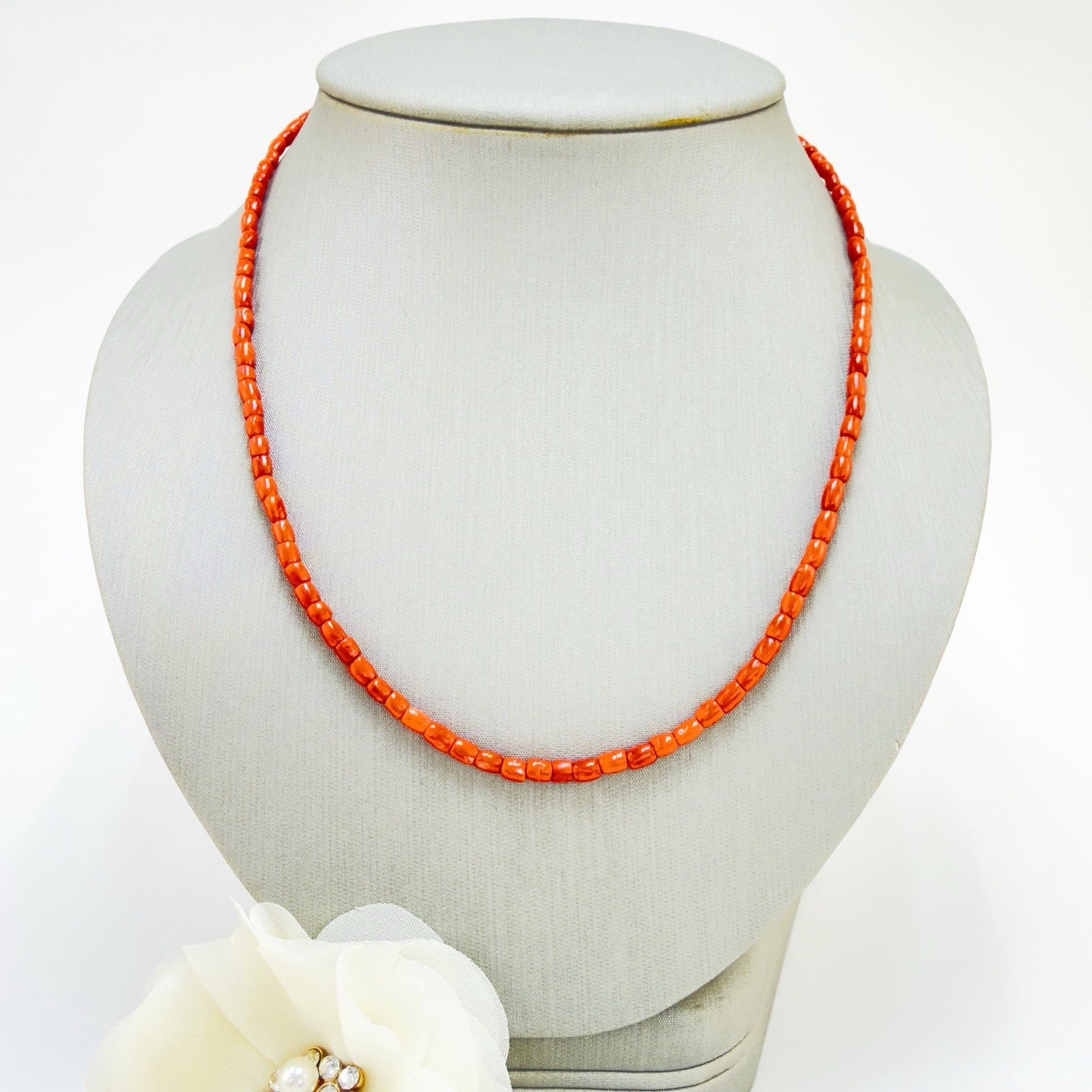14k Yellow Gold Natural Red Coral Barrel Necklace, New 17.5"