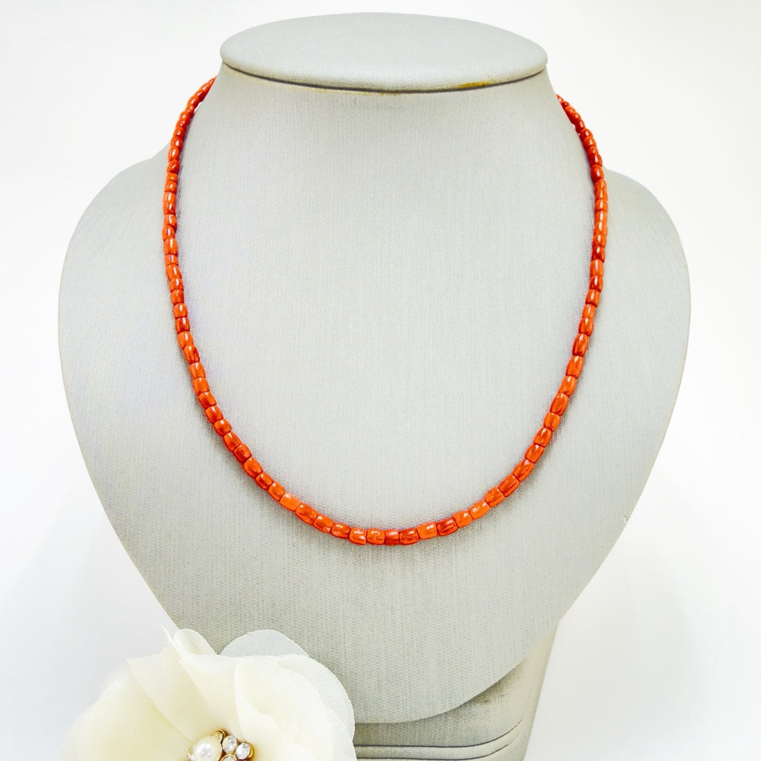 14k Yellow Gold Natural Red Coral Barrel Necklace, New 17.5"