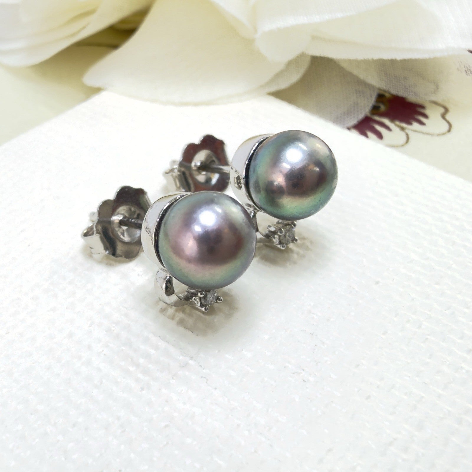 14k White Gold Genuine Gray/Peacock Pearl (6.5mm) & Diamond Stud Earrings