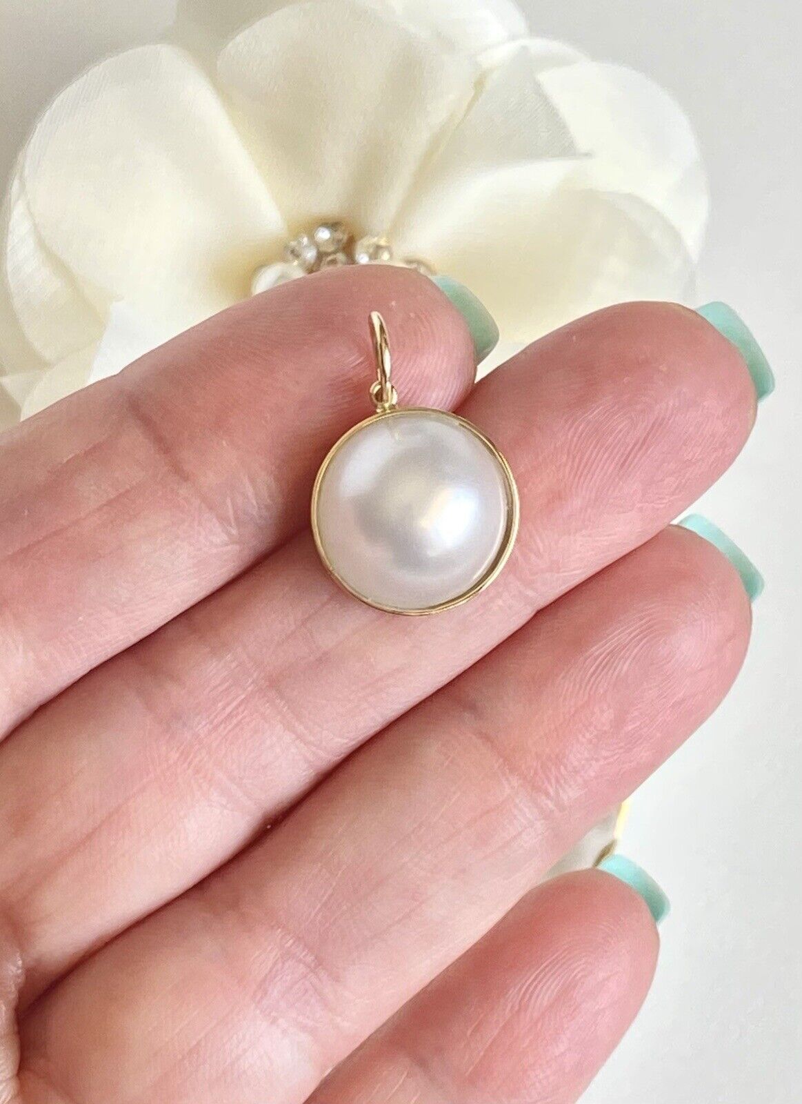 Genuine White Mabe Pearl (13mm) Solid 14K Yellow Gold Pendant, New