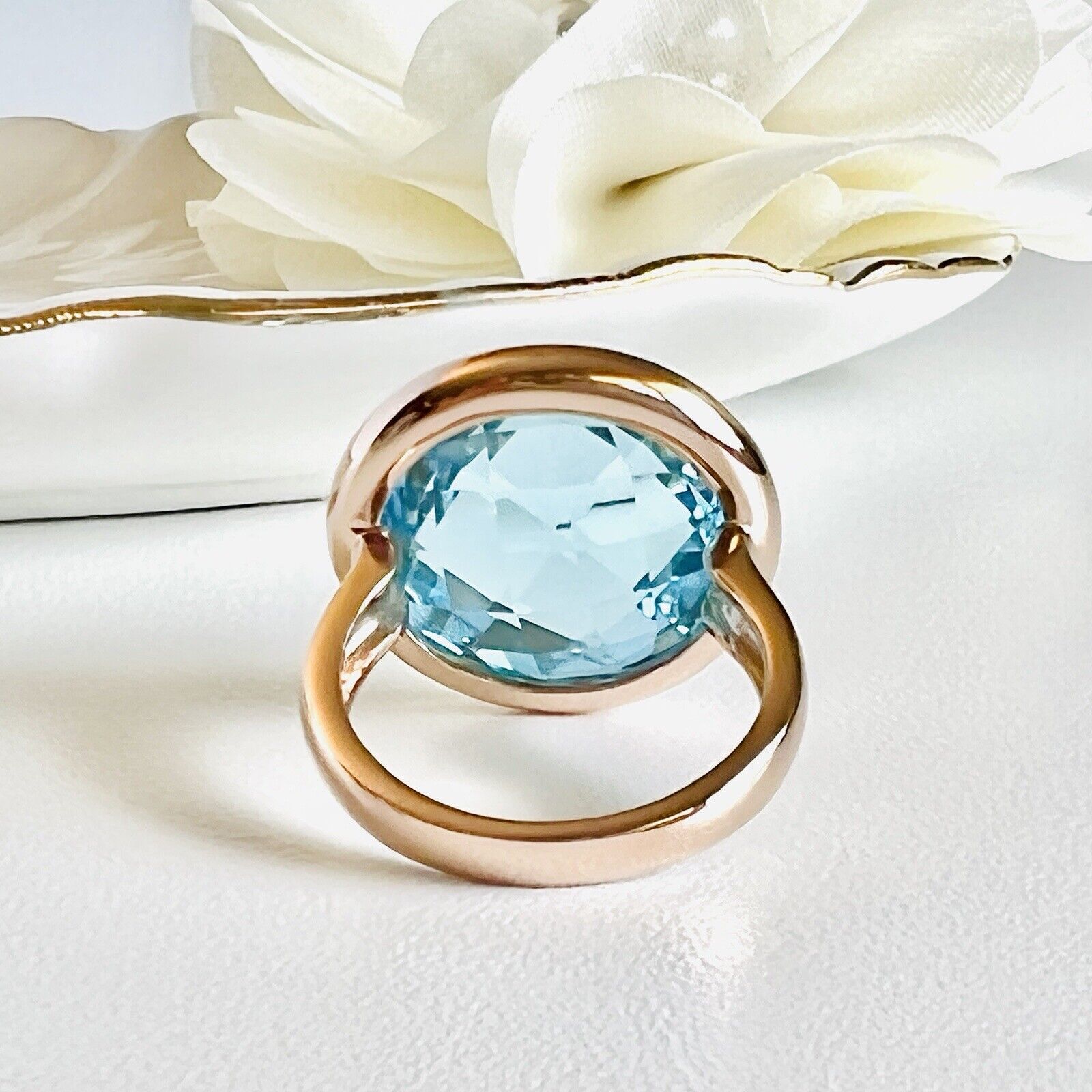 Modern Solid 14k Rose Gold Sky Blue Topaz Dome Ring, New, Size 6