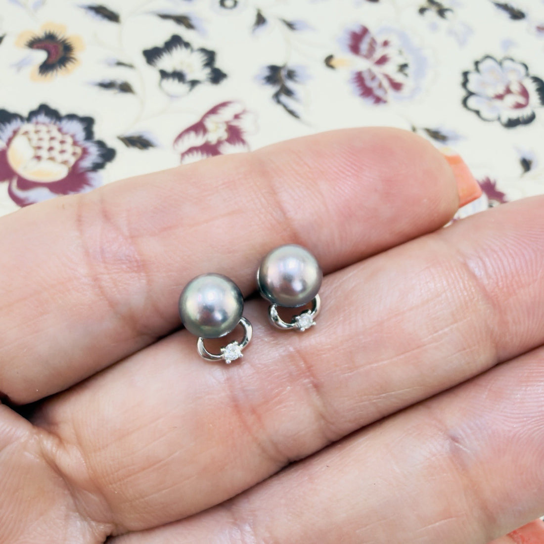 14k White Gold Genuine Gray/Peacock Pearl (6.5mm) & Diamond Stud Earrings