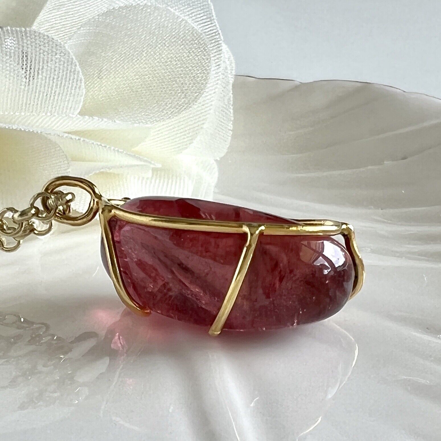 Solid 14k Yellow Gold Natural Smooth Red Tourmaline (16ct) Nugget Pendant, New