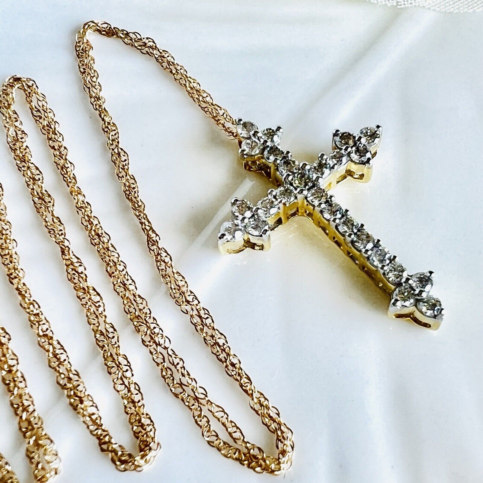 Solid 10k Yellow Gold Genuine Diamond Cross Pendant Necklace 18", New