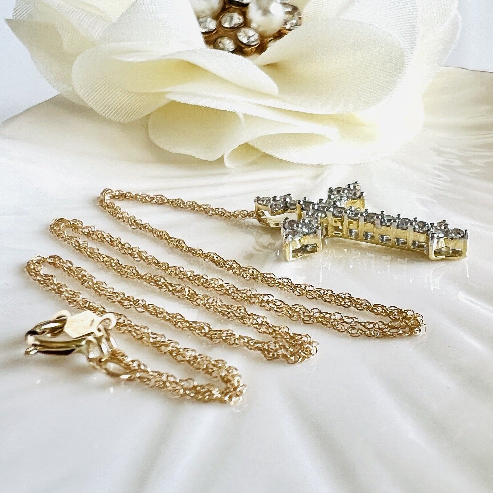 Solid 10k Yellow Gold Genuine Diamond Cross Pendant Necklace 18", New