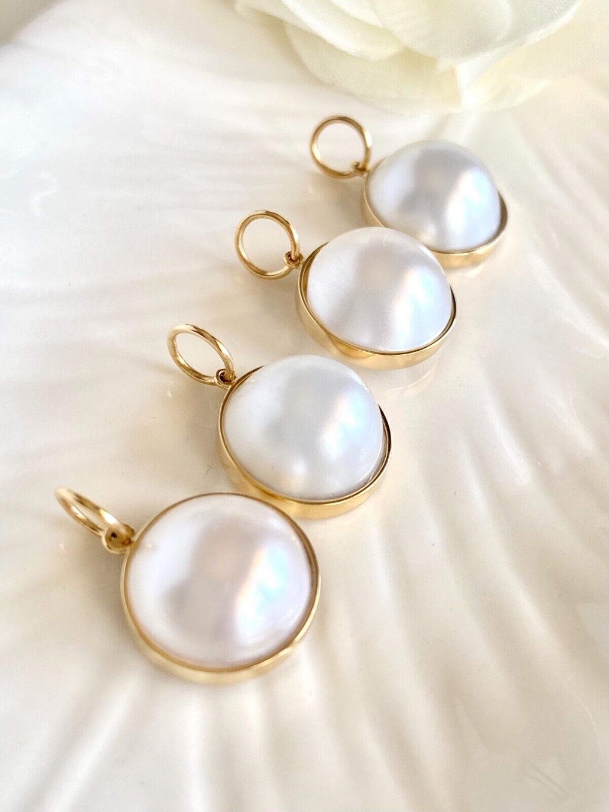 Genuine White Mabe Pearl (13mm) Solid 14K Yellow Gold Pendant, New