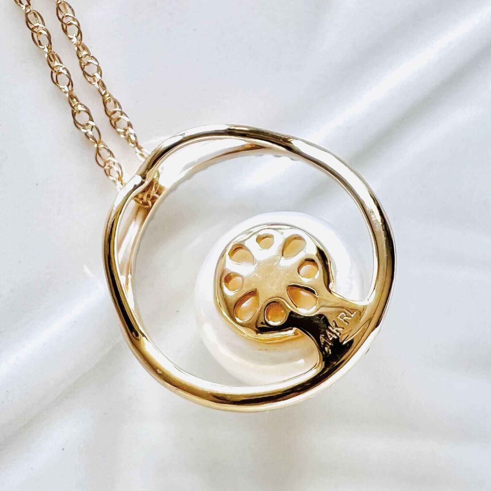 Solid 14k Yellow Gold Genuine Pearl and Diamond Circle Pendant Necklace, New 18”