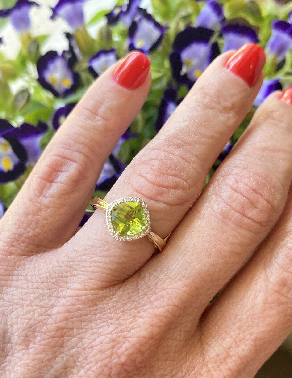 Genuine Peridot & Diamonds Solid 14k Yellow Gold Ring, New, Size 7