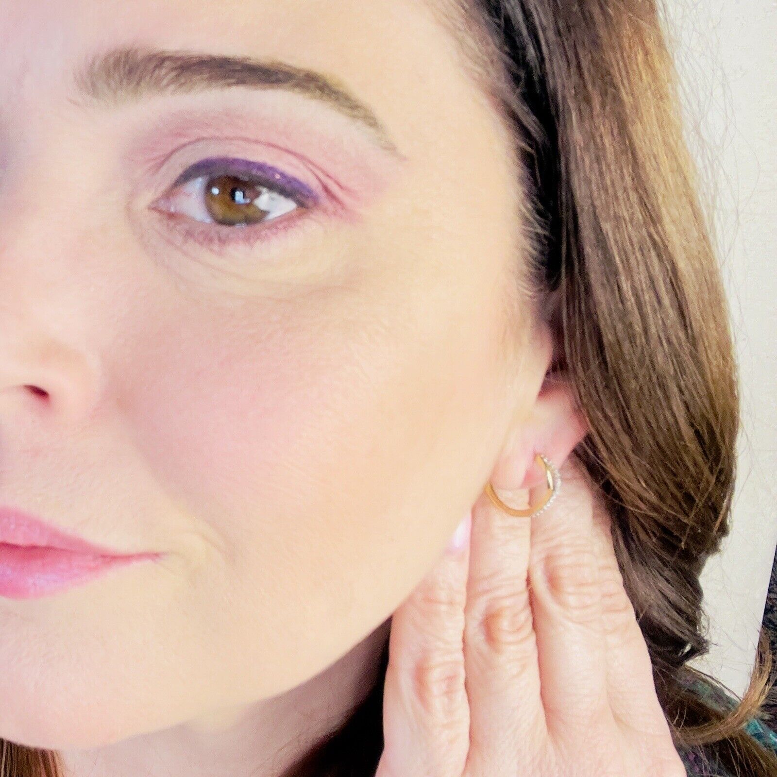 Solid 10k Yellow Gold Genuine Diamond Infinity-Design Hoop Earrings, New