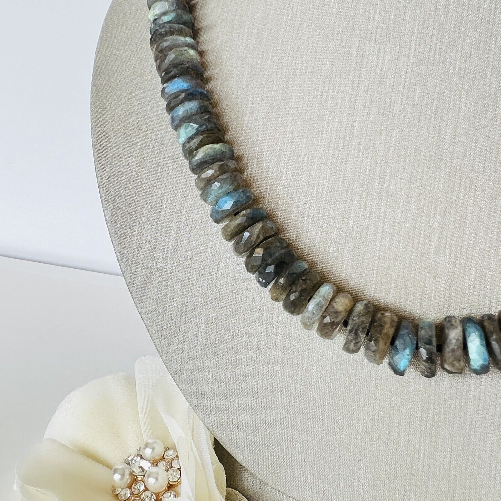 Genuine Labradorite (352cts) 14k Strand/String Beaded Necklace, New 18.5"