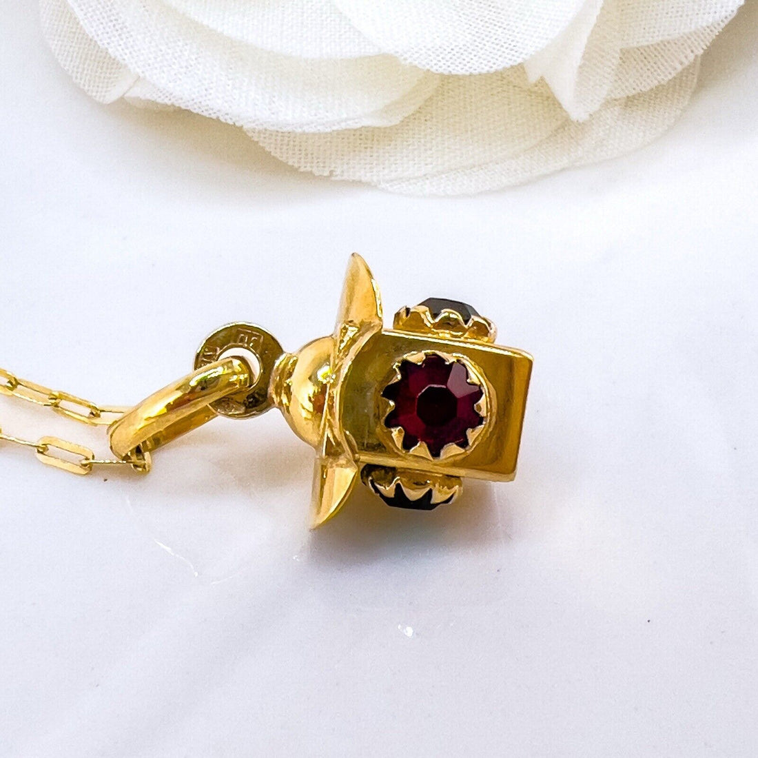 14k Yellow Gold Vintage Style Stop Light Charm/Pendant, Preowned