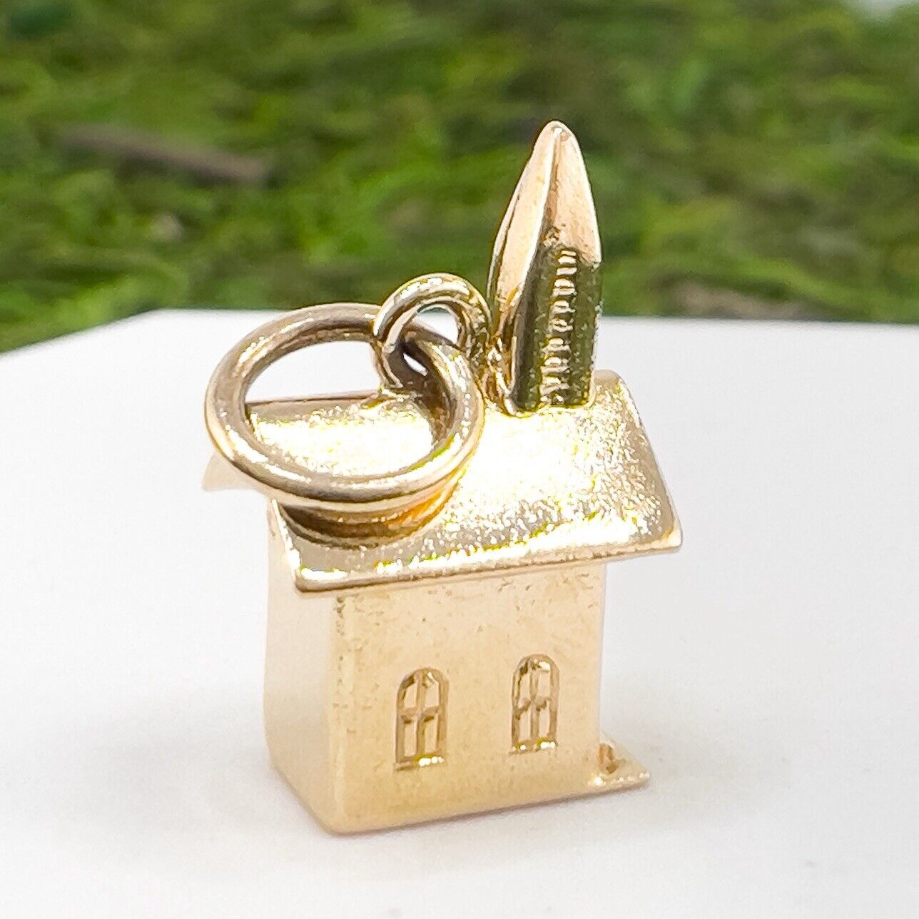 Vintage 14k Yellow Gold Church/School House Charm Pendant