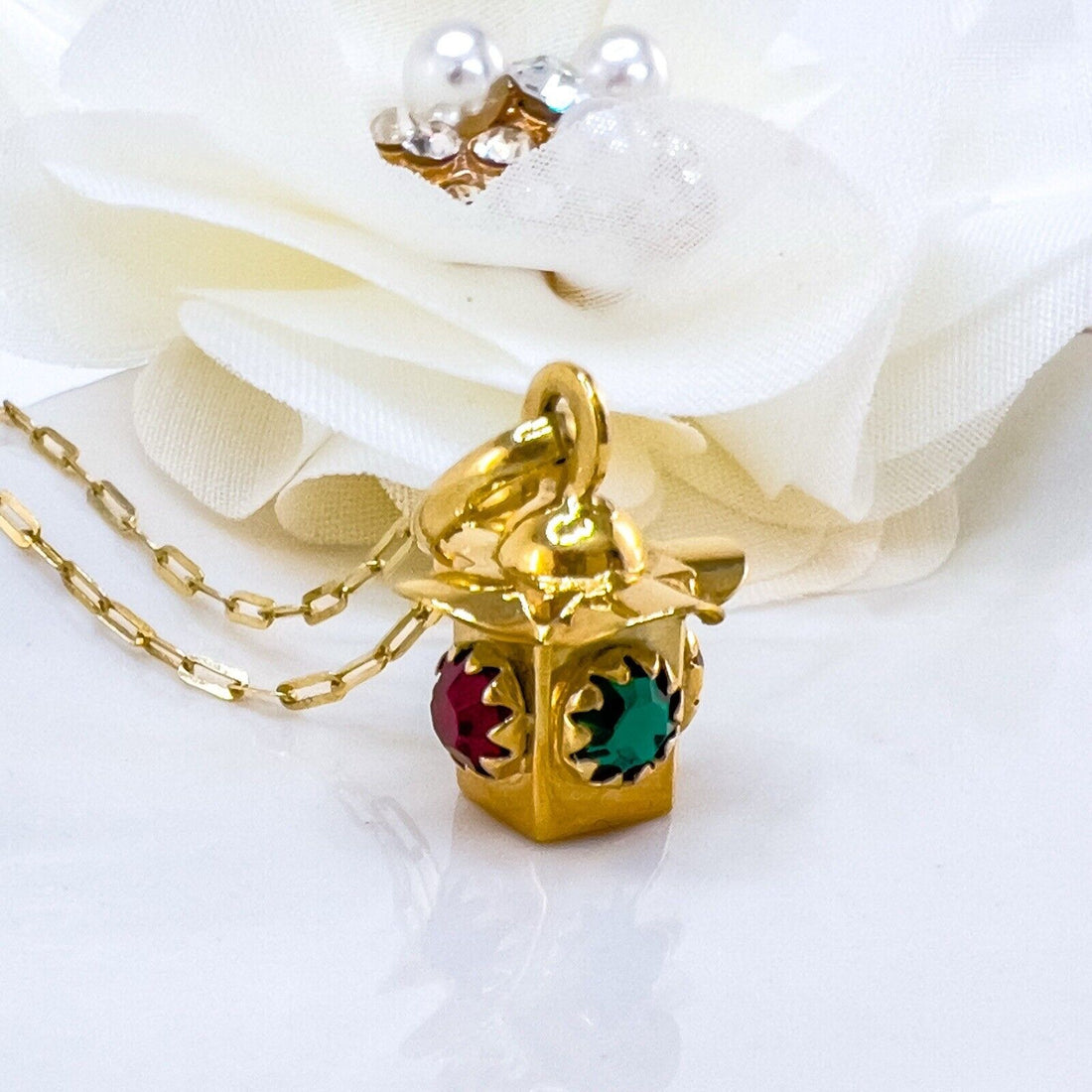 14k Yellow Gold Vintage Style Stop Light Charm/Pendant, Preowned