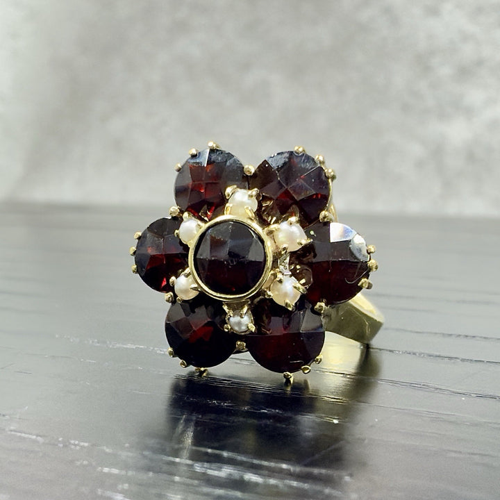 Vintage 10k Yellow Gold Genuine Garnet & Pearl Ring, Size 4