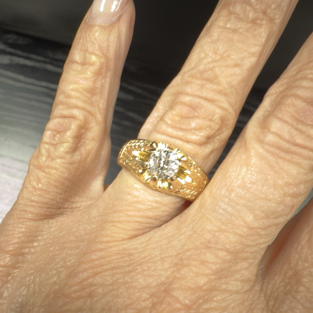 Antique 18k Yellow Gold Diamond Engraved Men's Ring, Preowned Sz.9