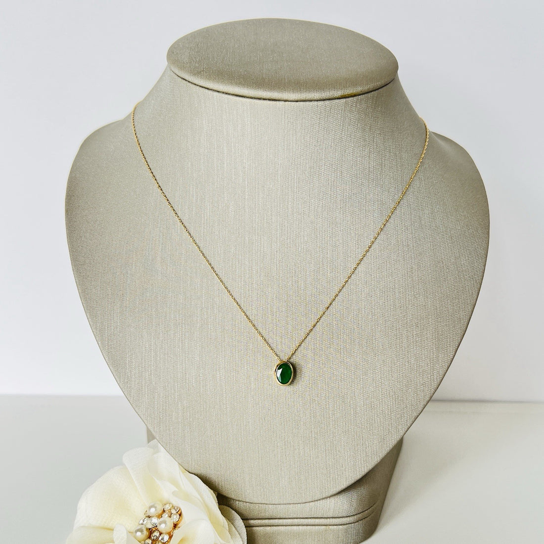 Solid 14k Yellow Gold Oval Genuine Emerald Pendant Necklace, New 18"