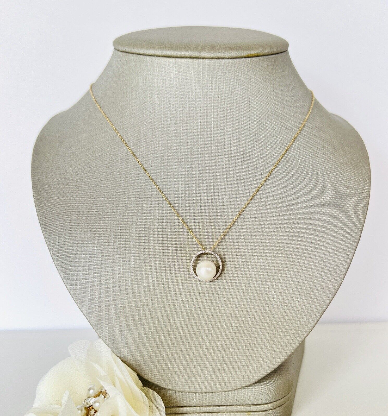 Solid 14k Yellow Gold Genuine Pearl and Diamond Circle Pendant Necklace, New 18”