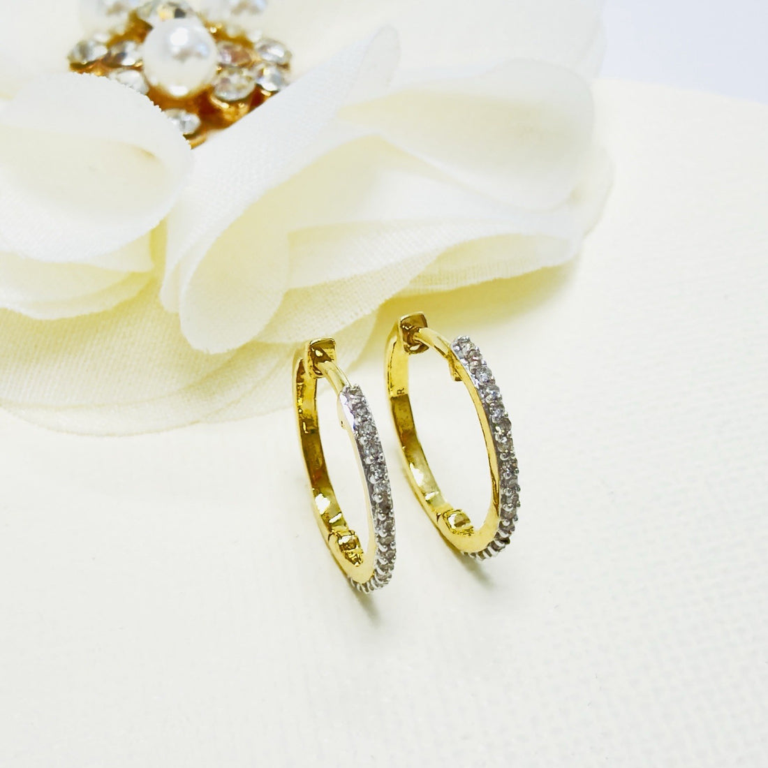 10k Yellow Gold Genuine Diamond Huggie Hoop Earrings, New