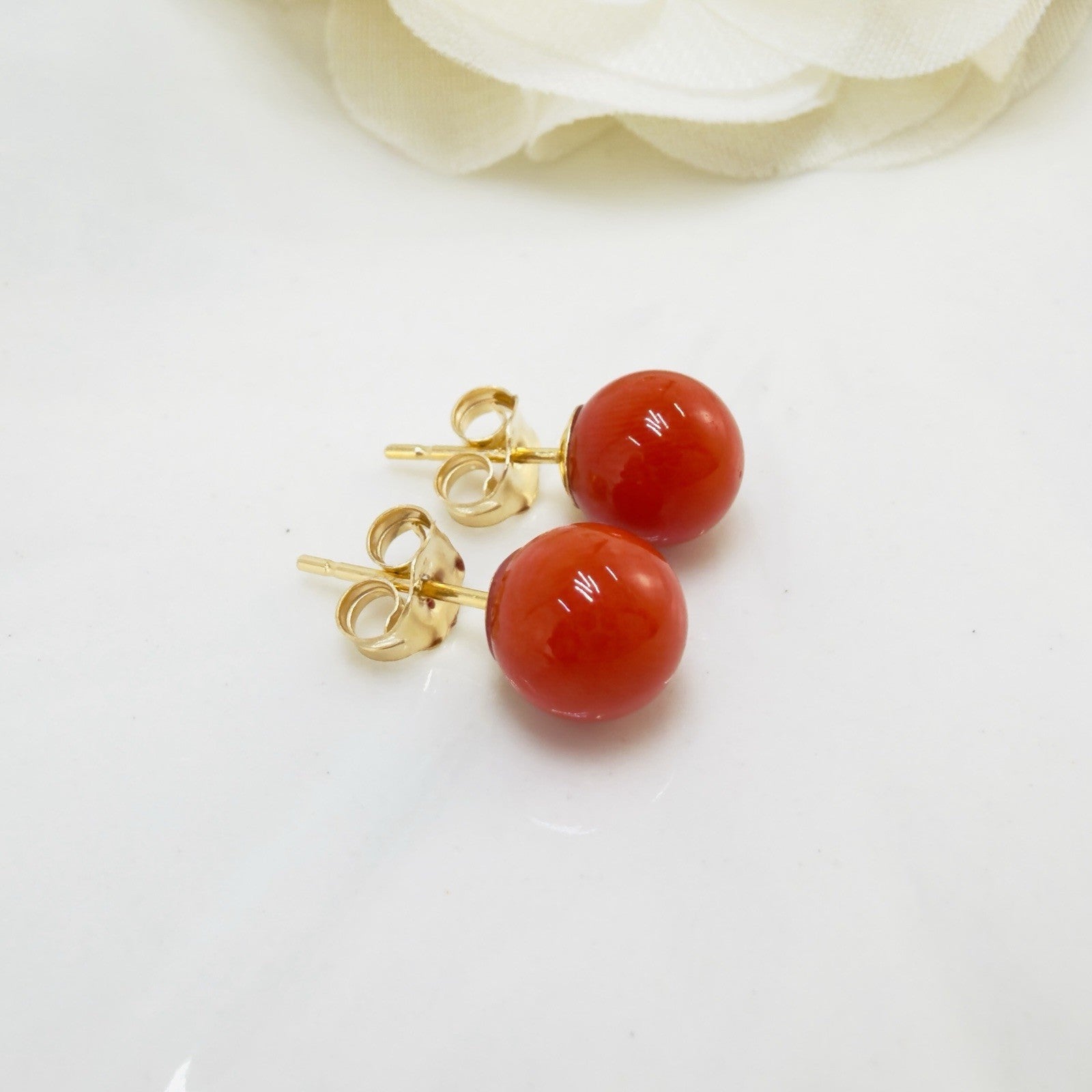 14k Yellow Gold Natural Italian Red Coral STud Earrings, New 6.8mm