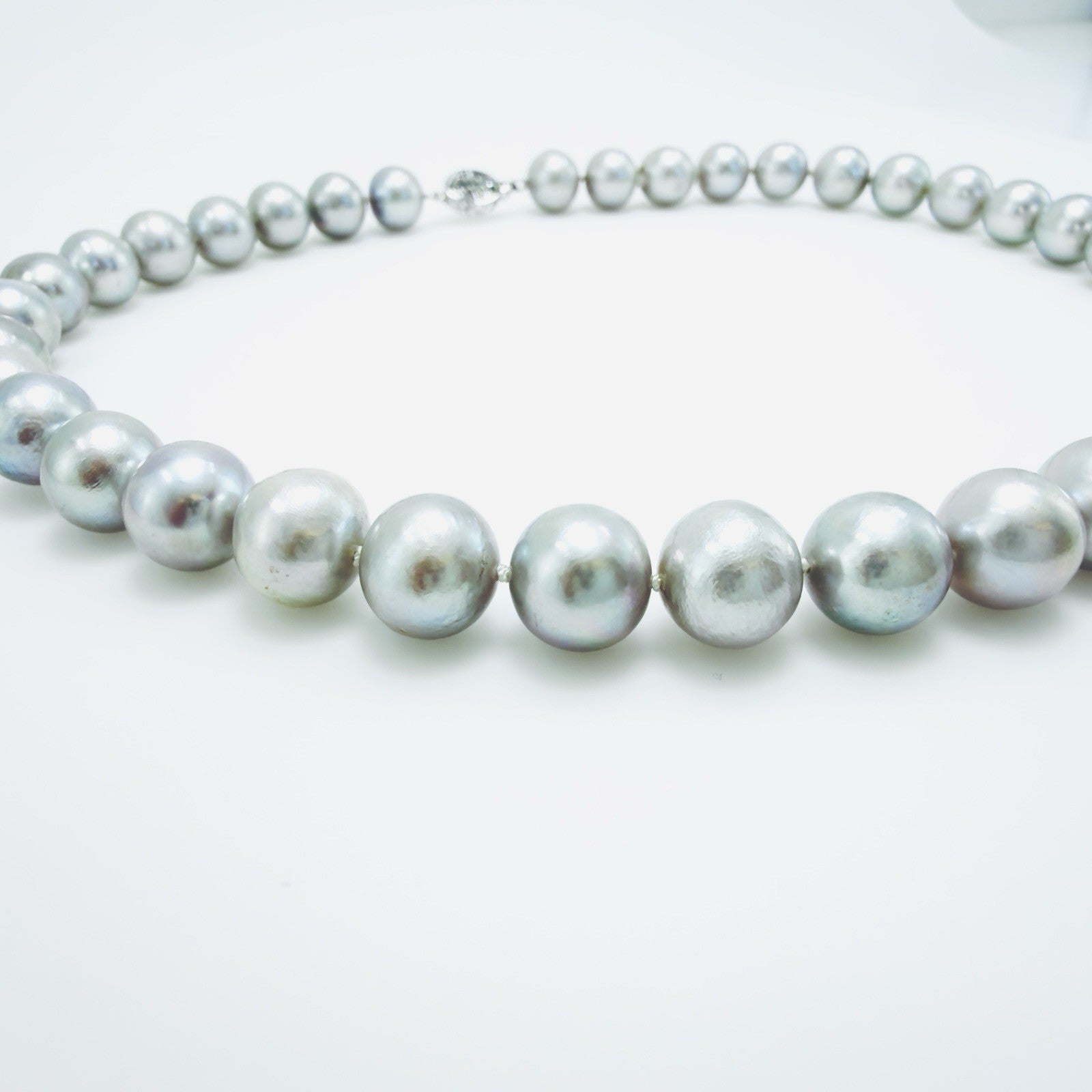 14k White Gold and Genuine Silver Cultured Pearl 10.5-11.5mm Necklace, 17.5" New