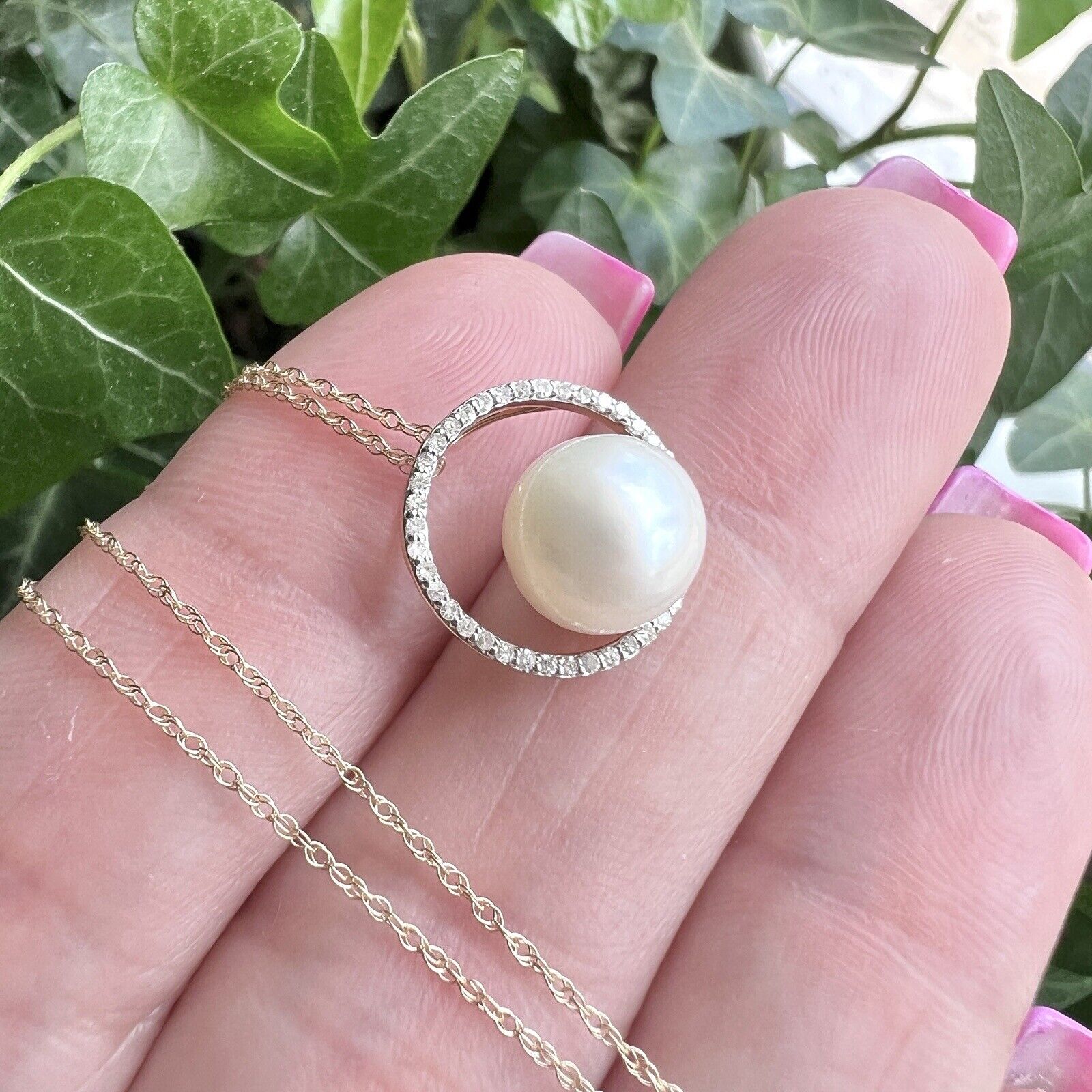 Solid 14k Yellow Gold Genuine Pearl and Diamond Circle Pendant Necklace, New 18”