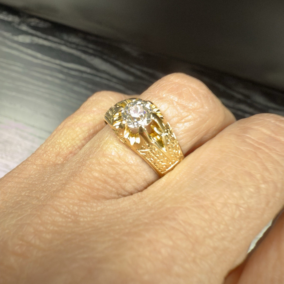 Antique 18k Yellow Gold Diamond Engraved Men's Ring, Preowned Sz.9