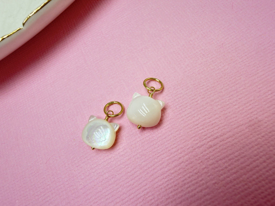 Solid 14K Yellow Gold Mother of Pearl Cat Pendant/Charm, New