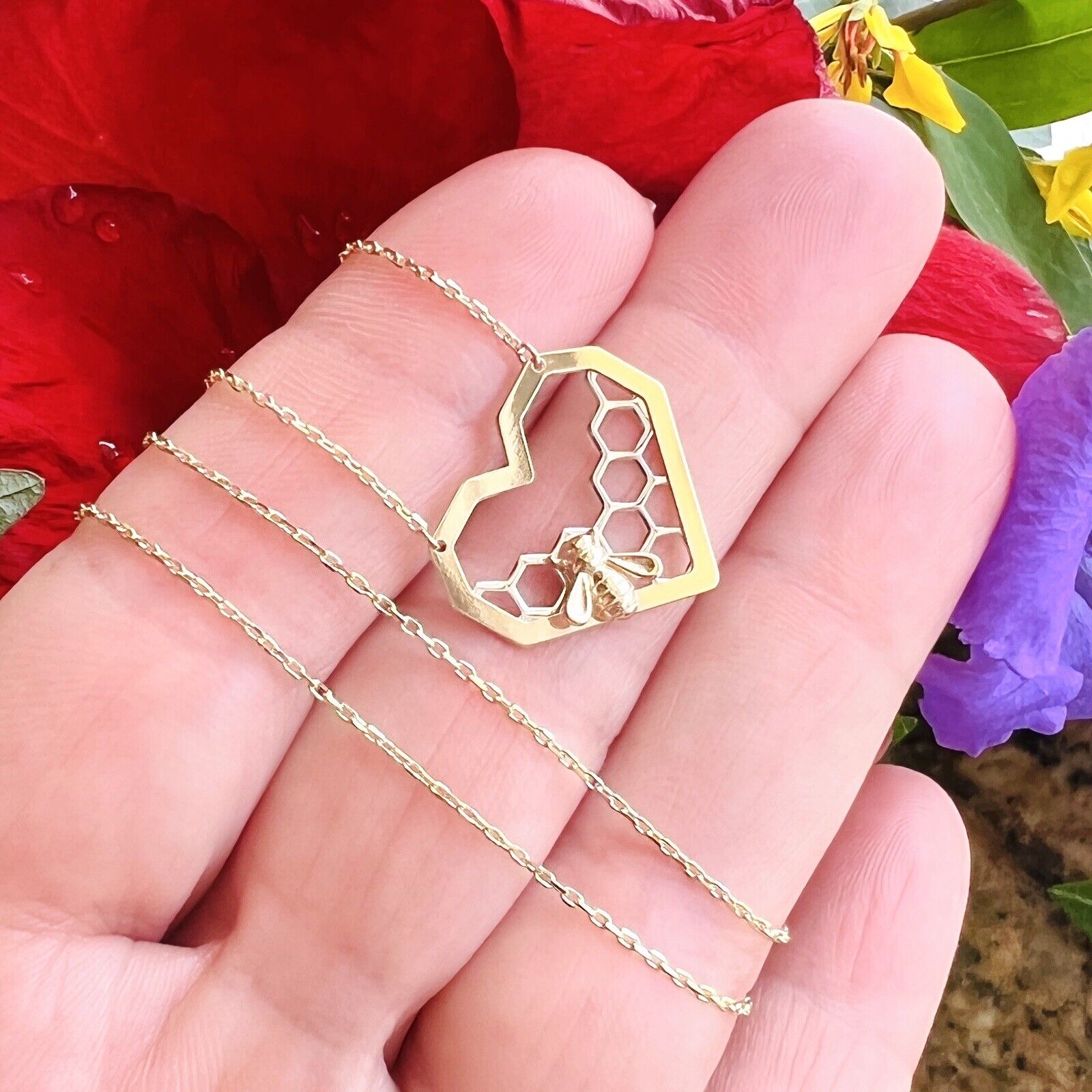Solid 14k Yellow Gold Bee Hive Heart Pendant/Charm Necklace, New 18"