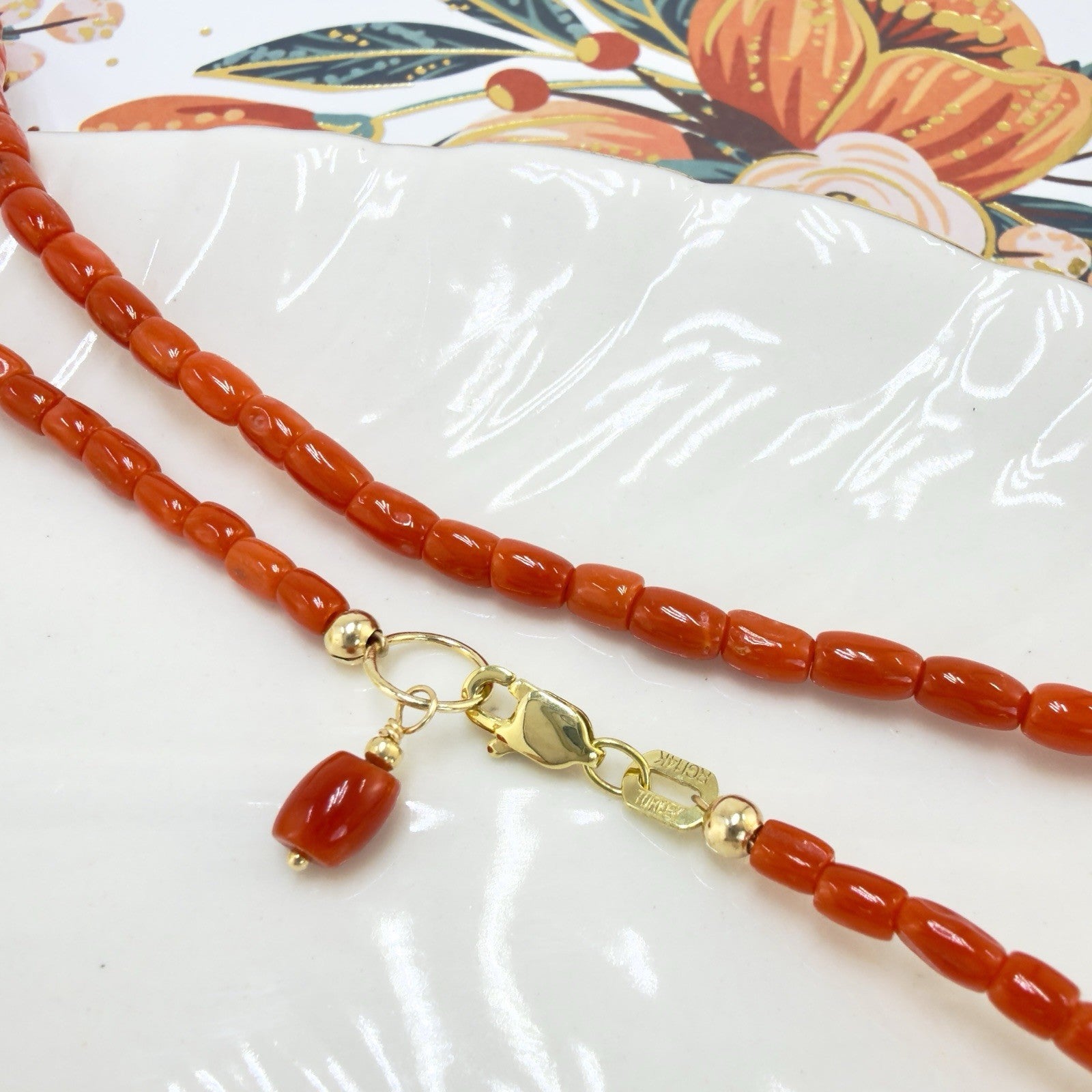14k Yellow Gold Natural Red Coral Barrel Necklace, New 17.5"