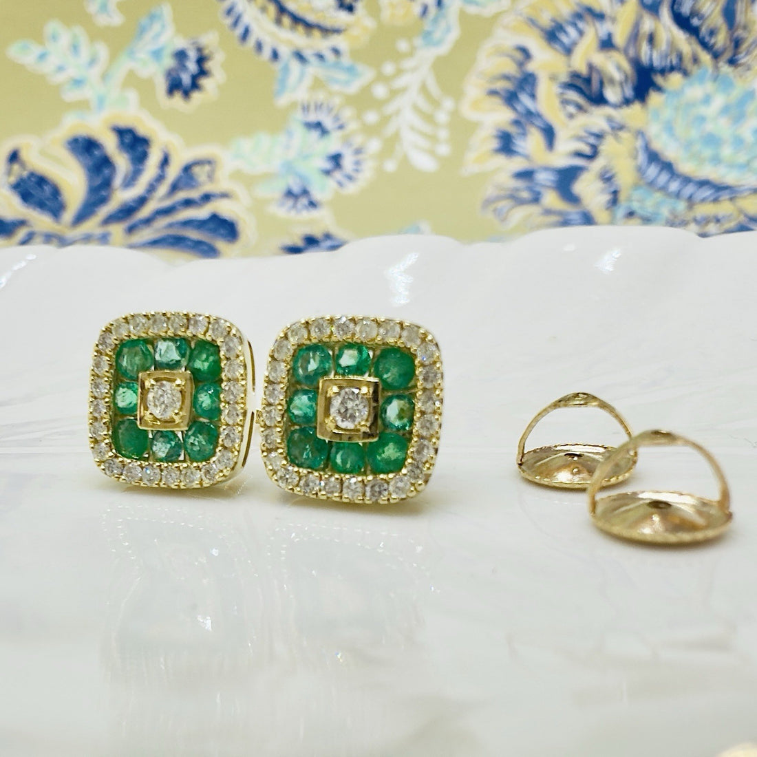10K Yellow Gold Genuine Emerald & Diamond Stud Screw-Back Earrings, New