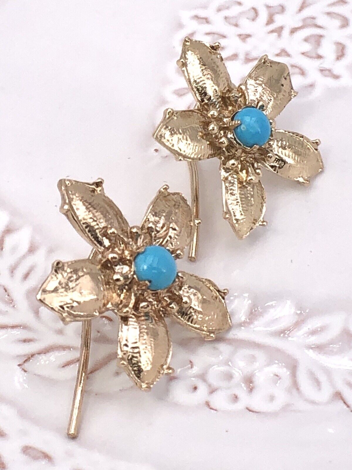 14K Yellow Gold & Sleeping Beauty Turquoise 5 Petal Flower Hook Earrings, New