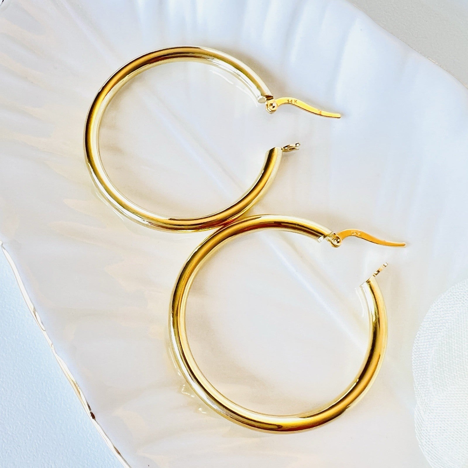 Solid 14k Yellow Gold 3mm Thick Hoop Earrings 30mm Diameter, New