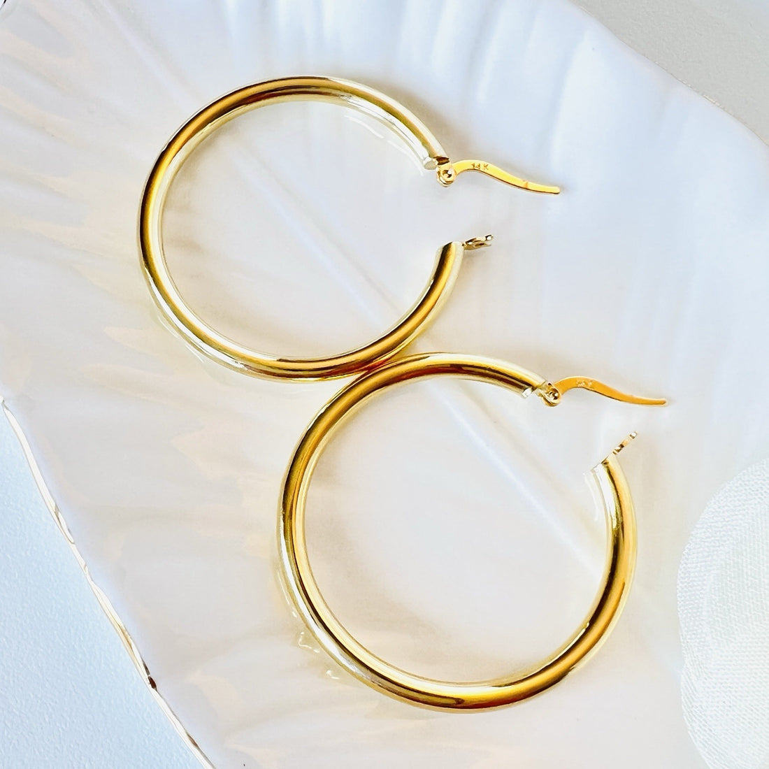 Solid 14k Yellow Gold 3mm Thick Hoop Earrings 30mm Diameter, New