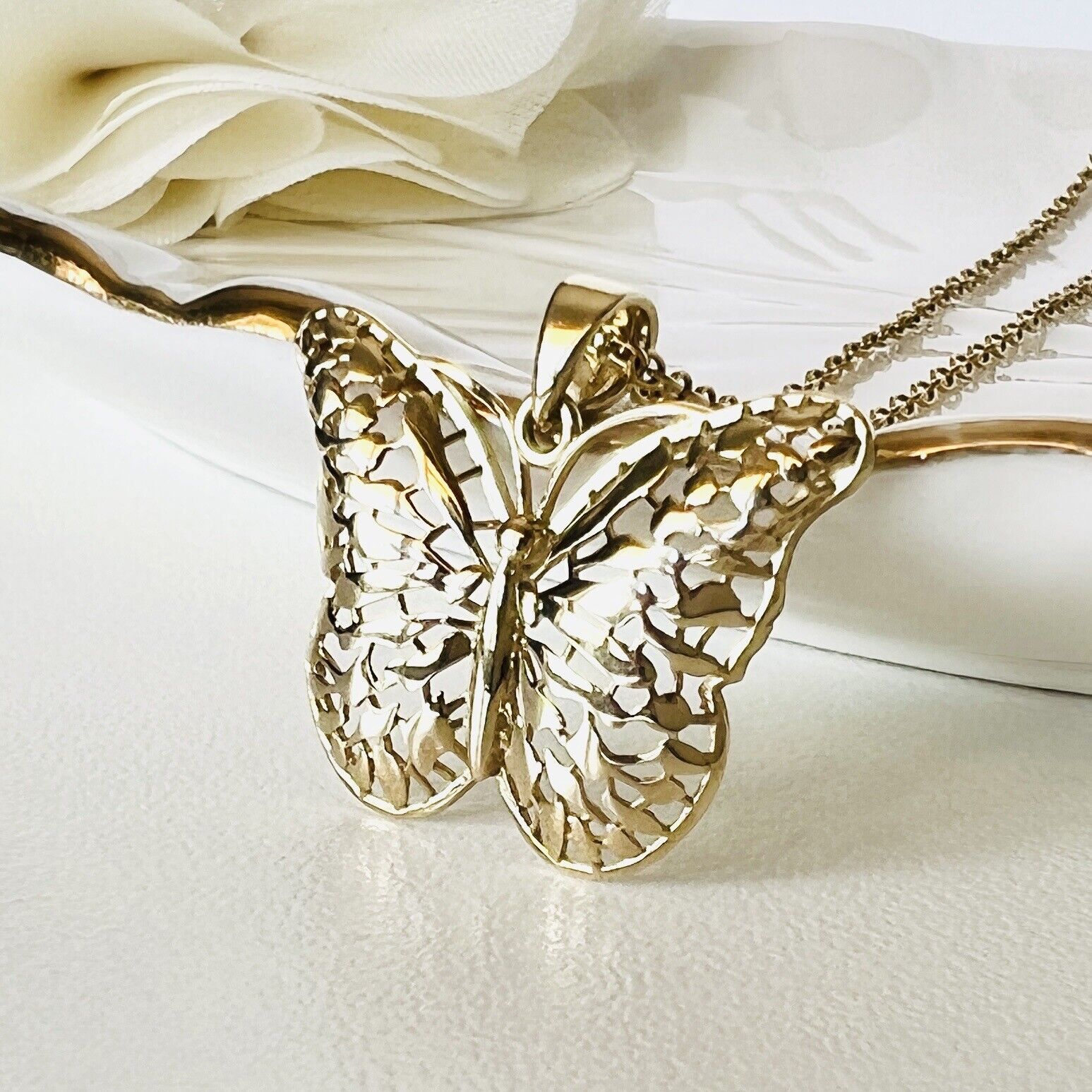 Solid 14k Yellow Gold Filigree Butterfly Pendant/Charm, New, 0.94"