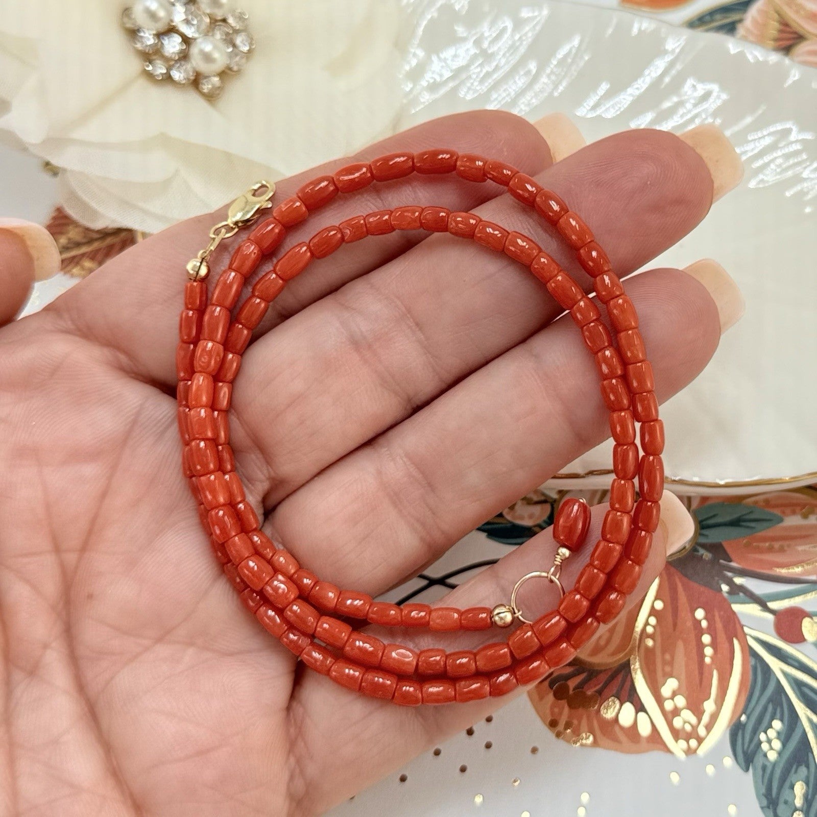 14k Yellow Gold Natural Red Coral Barrel Necklace, New 17.5"