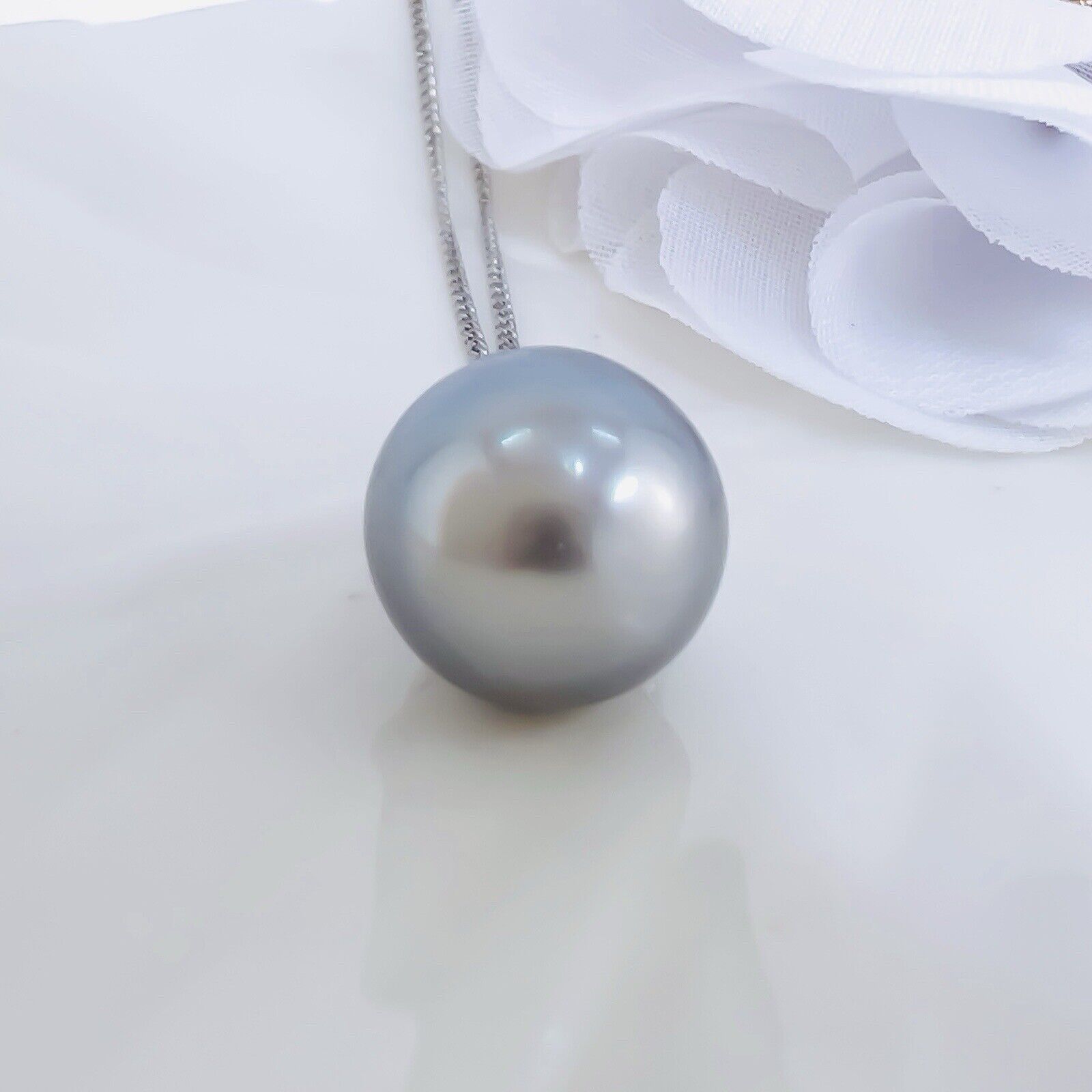 Solid 14k White Gold Genuine Tahitian Pearl (10.6mm) & Diamond Pendant, New