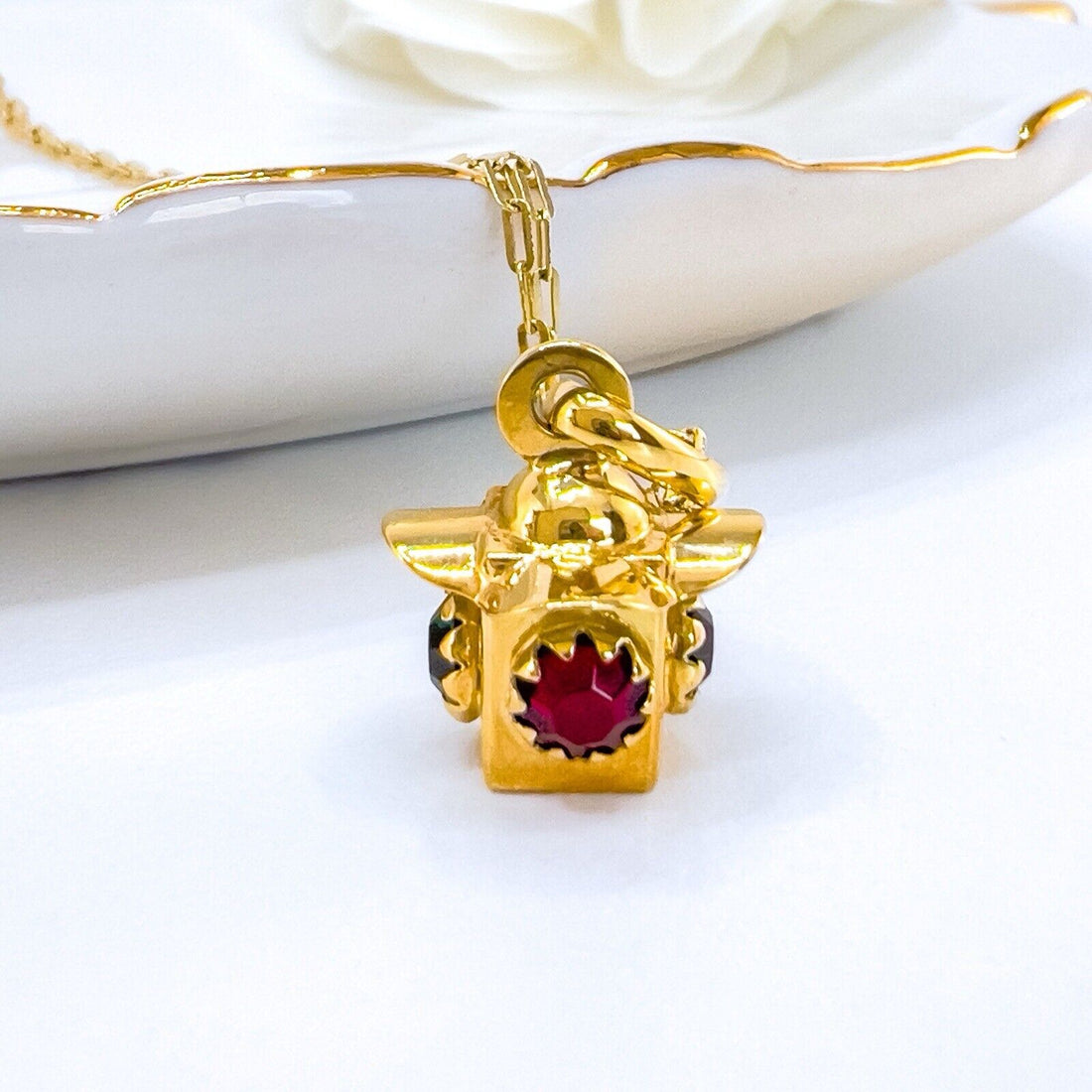 14k Yellow Gold Vintage Style Stop Light Charm/Pendant, Preowned