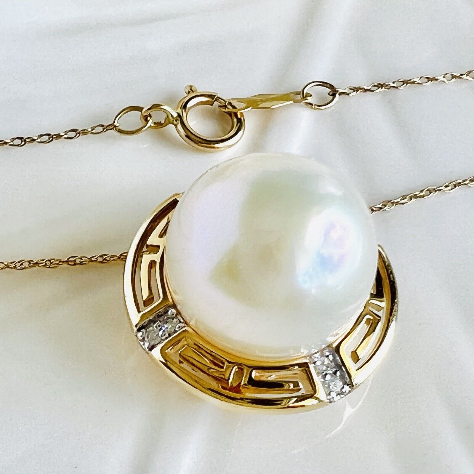 14k Yellow Gold Genuine South Sea Round Pearl/ Diamond Pendant/Necklace, New 18"