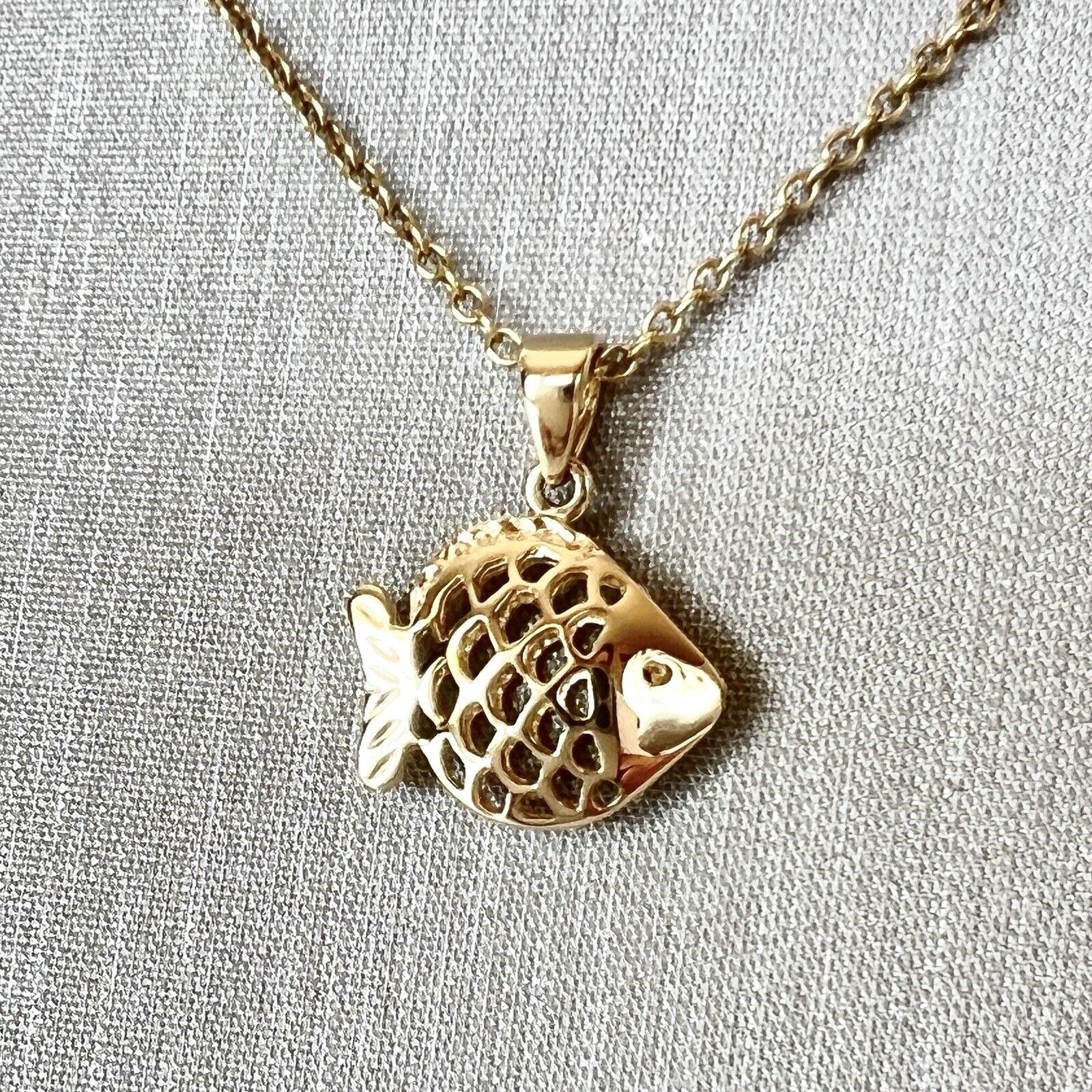 Adorable Solid 14k Yellow Gold Puffy 3-D Fish Pendant/Charm, New, 0.70"