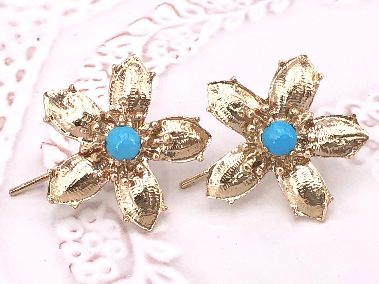 14K Yellow Gold & Sleeping Beauty Turquoise 5 Petal Flower Hook Earrings, New