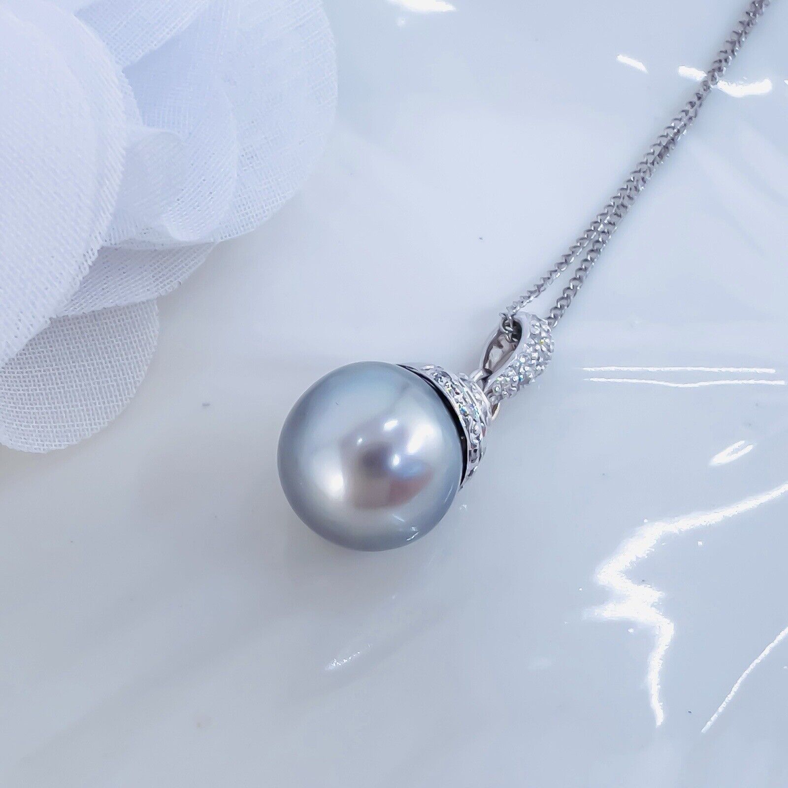 Solid 14k White Gold Genuine Tahitian Pearl (10.6mm) & Diamond Pendant, New