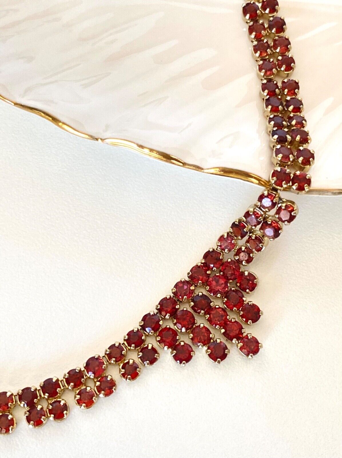 Gorgeous Vintage Genuine Pyrope Garnet (25ctw) "Cleopatra" Necklace, 19" New