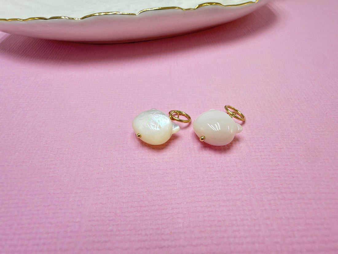 Solid 14K Yellow Gold Mother of Pearl Cat Pendant/Charm, New