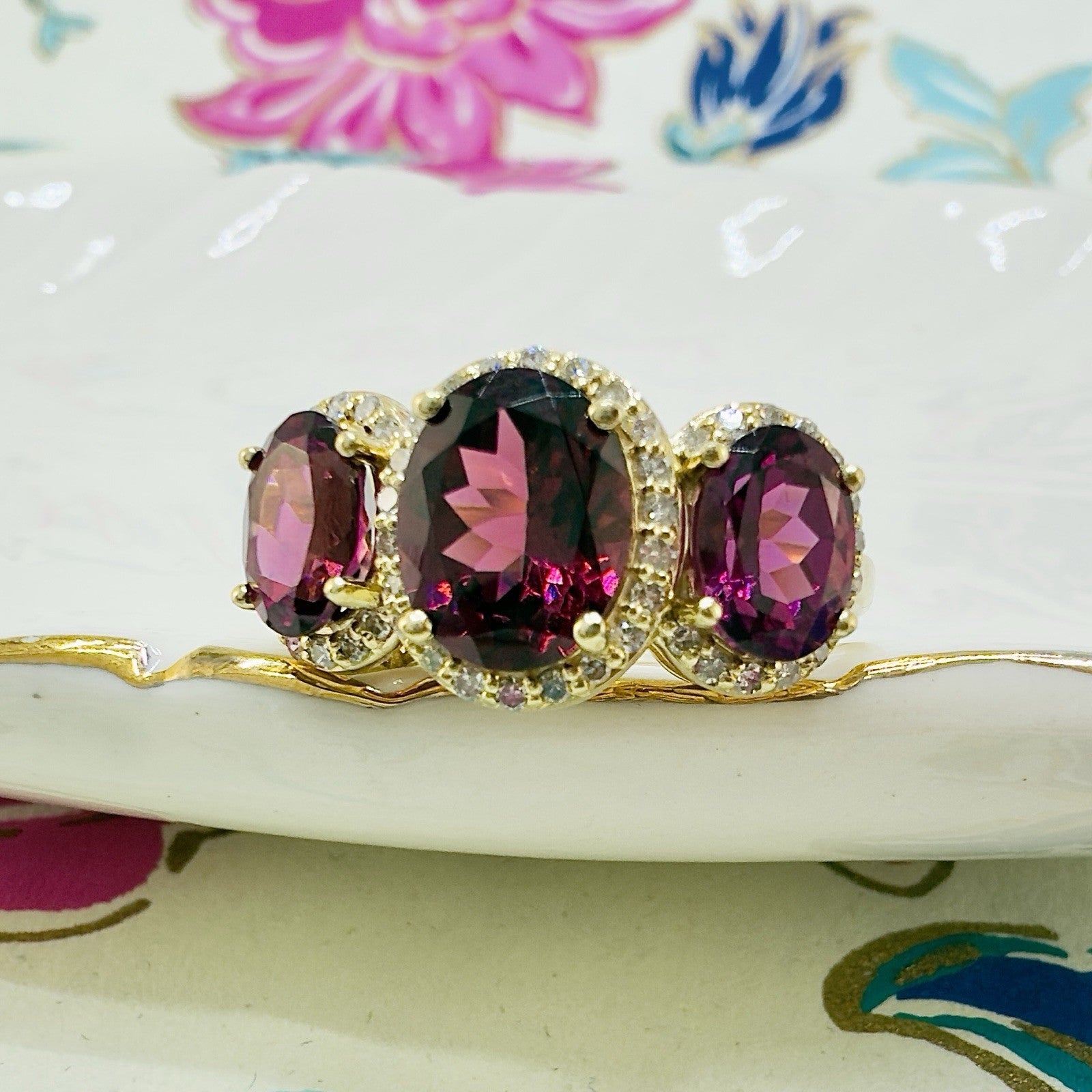 10K Yellow Gold Genuine Rhodolite Garnet & Diamond Three Stone Ring, Sz 6.5, New