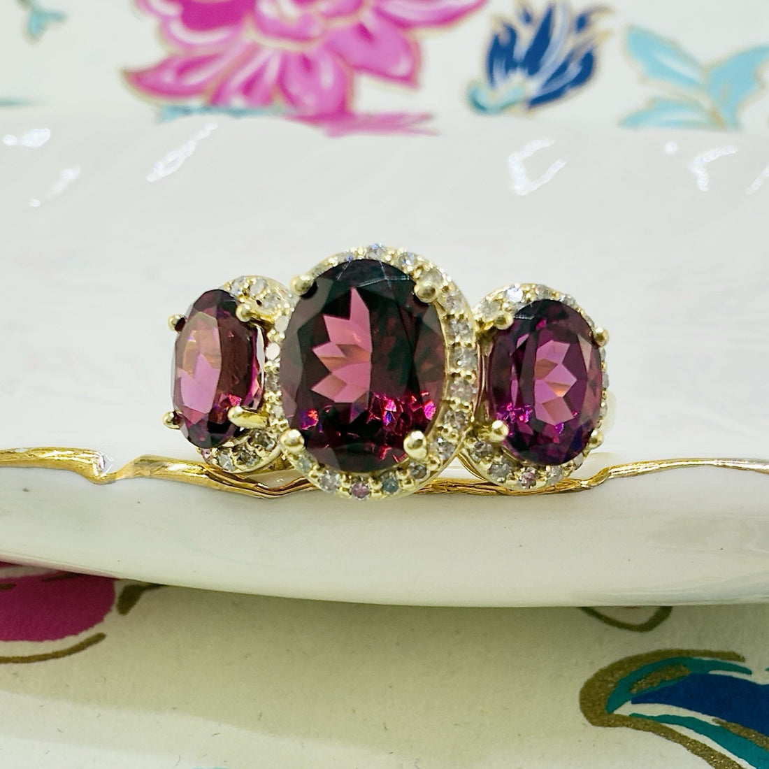 10K Yellow Gold Genuine Rhodolite Garnet & Diamond Three Stone Ring, Sz 6.5, New