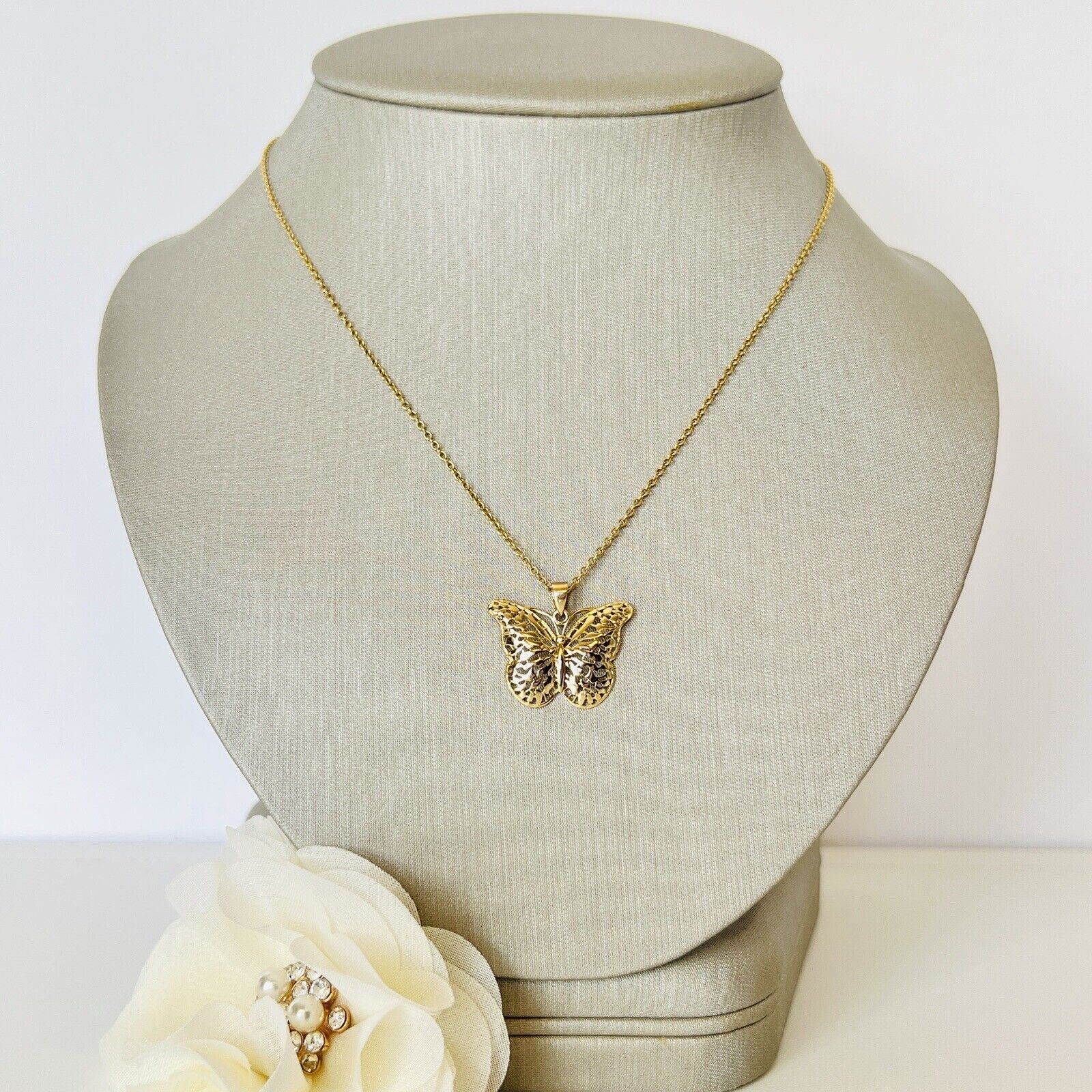 Solid 14k Yellow Gold Filigree Butterfly Pendant/Charm, New, 0.94"