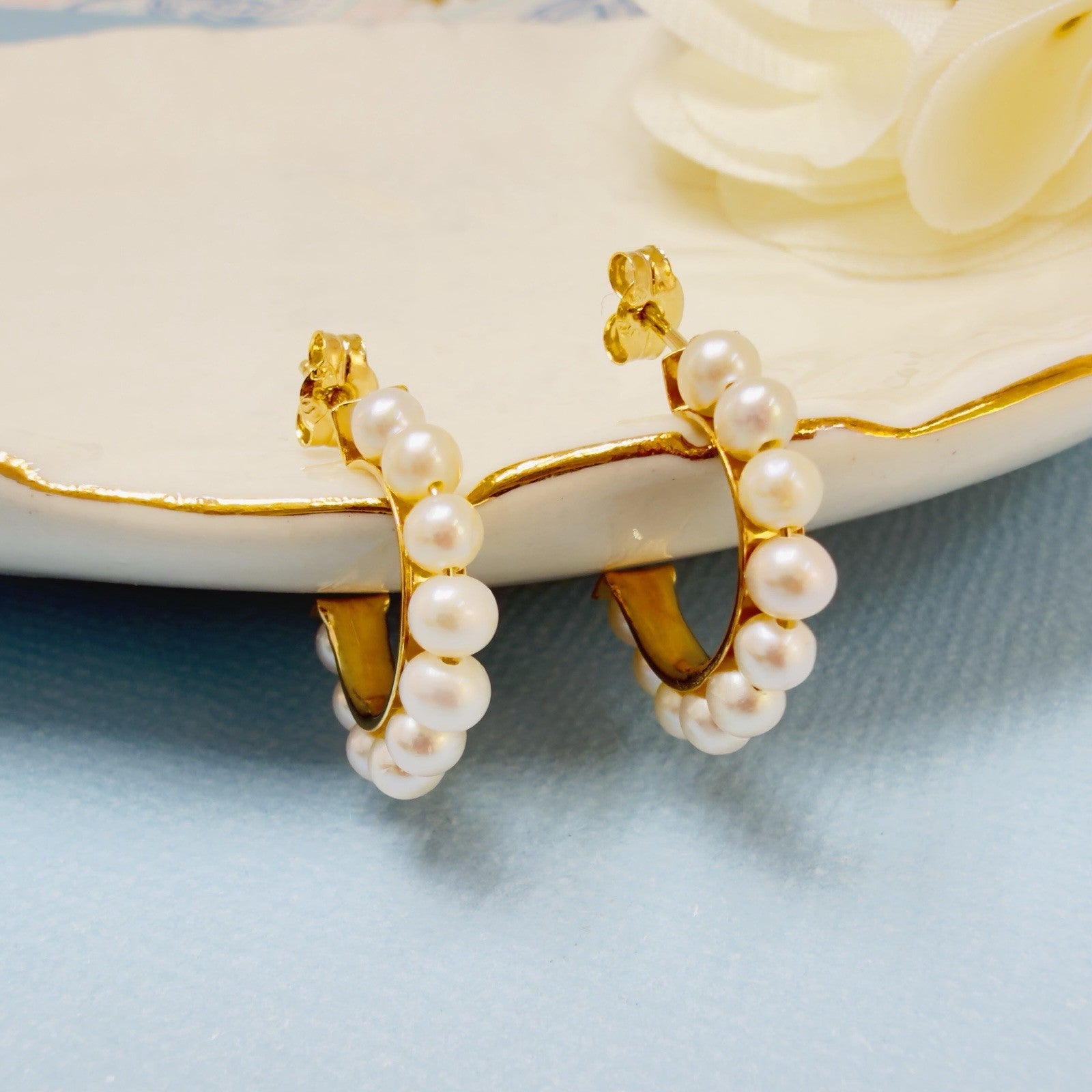 14k Yellow Gold Genuine Pearl Hoop Earrings, New