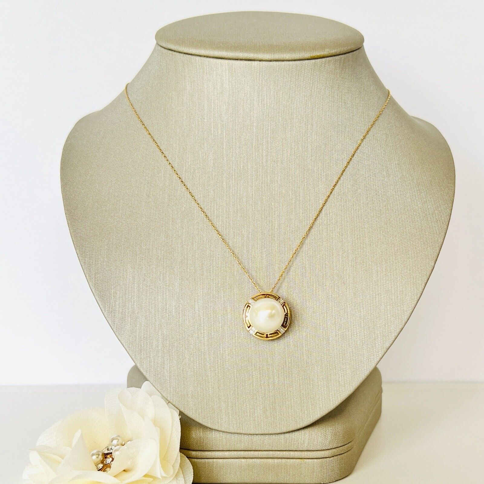 14k Yellow Gold Genuine South Sea Round Pearl/ Diamond Pendant/Necklace, New 18"