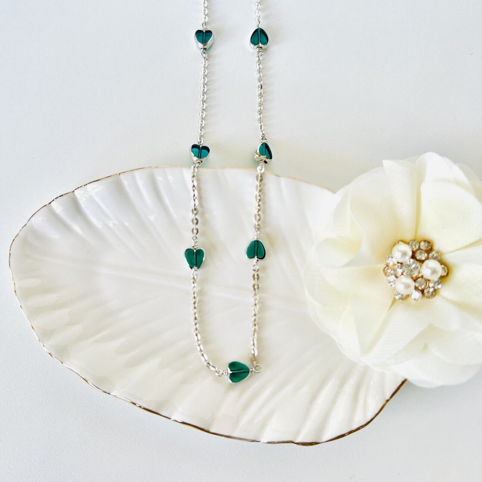 Vintage Sterling Silver Green Crystal Heart Station Necklace, New 15.5"